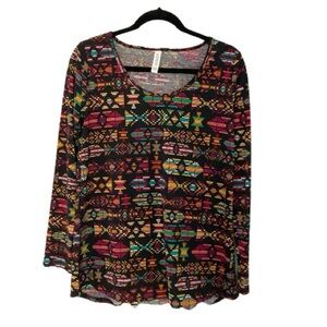 NWT LuLaRoe Lynnae T shirt top S small womens black tribal Aztec Southwestern